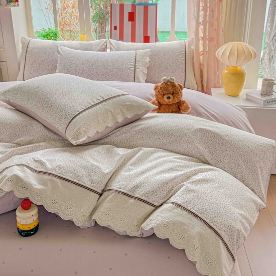 Lenjerie de Pat Premium 4 Piese, Bumbac 100%, cu Volănașe din Dantelă,Cearceaf Crem - Roz, LBB-010 Lenjerii 100% Bumbac