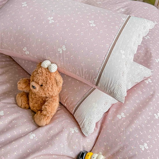 Lenjerie de Pat Premium 4 Piese, Bumbac 100%, cu Volănașe din Dantelă,Cearceaf Roz - Alb, LBB-012 Lenjerii 100% Bumbac