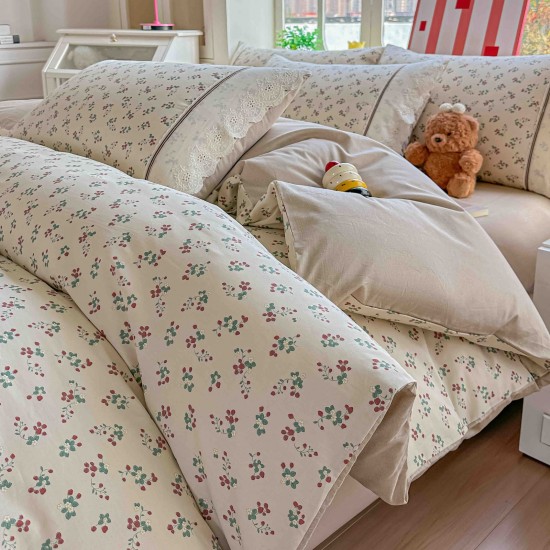 Lenjerie de Pat Premium 4 Piese, Bumbac 100%, cu Volănașe din Dantelă,Cearceaf Crem - Bej, LBB-013 Lenjerii 100% Bumbac