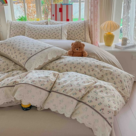 Lenjerie de Pat Premium 4 Piese, Bumbac 100%, cu Volănașe din Dantelă,Cearceaf Crem - Bej, LBB-013 Lenjerii 100% Bumbac