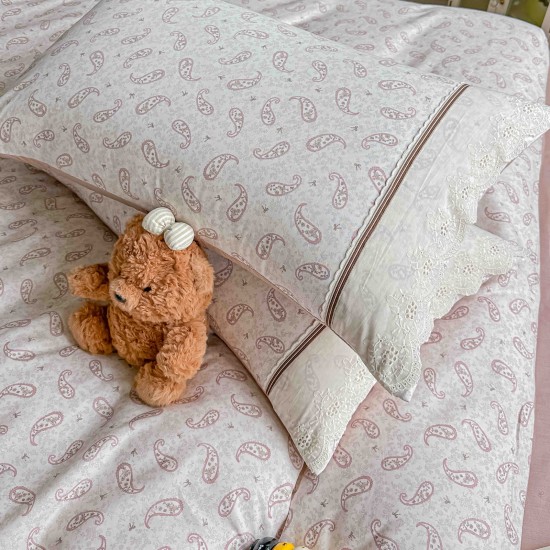 Lenjerie de Pat Premium 4 Piese, Bumbac 100%, cu Volănașe din Dantelă,Cearceaf Roz - Crem, LBB-019 Lenjerii 100% Bumbac