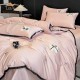 Lenjerie de Pat Premium Satin Deluxe cu Broderie Elegantă, Bumbac 100%, 4 Piese, Roz Pudrat, LBB-021 Lenjerii 100% Bumbac