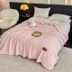 Pătură Jojo Home din Cașmir Artificial 200x230 cm – Moale, Pufoasă și Călduroasă, Roz Pudrat, PJC-014 Paturi cu Margine