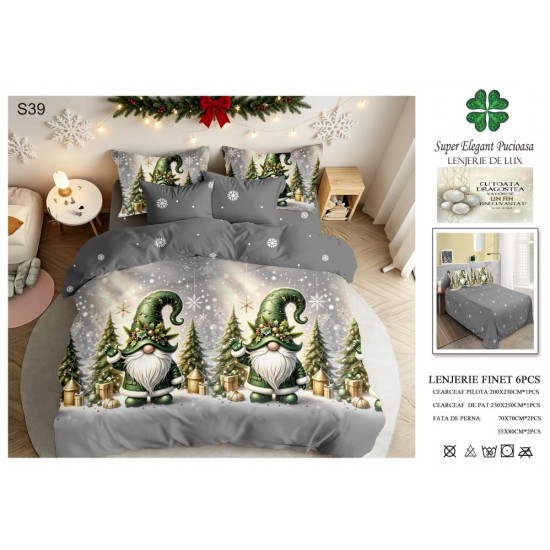 Set Lenjerie Pat Dublu 6 Piese Bumbac Finet – Model Crăciun cu Spiriduși Verzi și Brazi, Gri Elegant, LTC-074 Lenjerii tematica Craciun