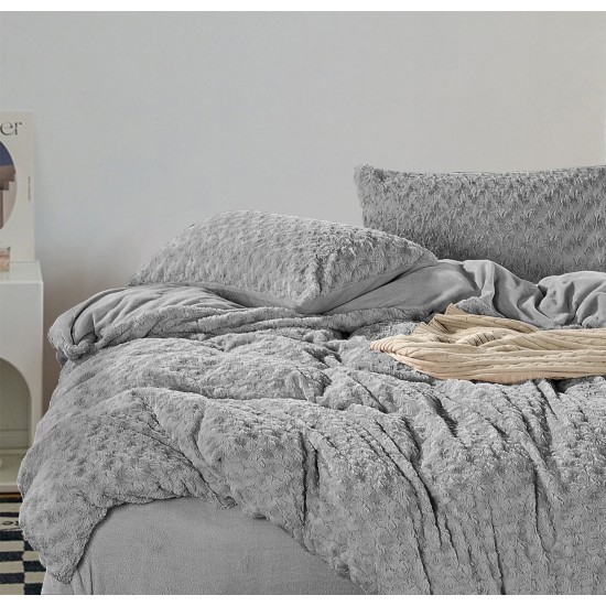 Lenjerie pat dublu, Super Pufoasa, din Blanita artificiala de Iepure, 4 piese, Gri, LCE-004 Lenjerii Blanita Iepure