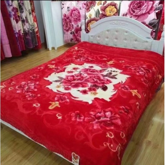 Patura Cocolino dubla si pufoasa perfecta pentru sezonul rece 200 x 230 cm, Rosu, flori, PCM-011 Paturi Cocolino 3,5 kg cu Model
