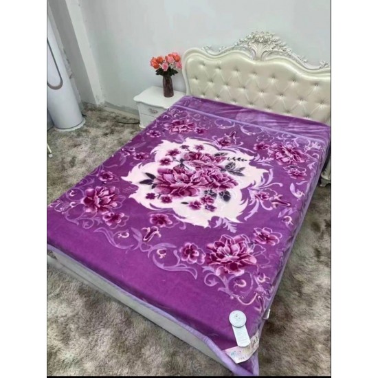 Patura Cocolino dubla si pufoasa perfecta pentru sezonul rece 200 x 230 cm, Mov, flori, PCM-009 Paturi Cocolino 3,5 kg cu Model