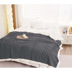 Patura CoCoLiNo Pufoasa din Blanita artificiala de iepure, 200x230cm, Gri inchis, PCI-005