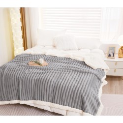 Patura CoCoLiNo Pufoasa din Blanita artificiala de iepure, 200x230cm, Gri deschis, PCI-006