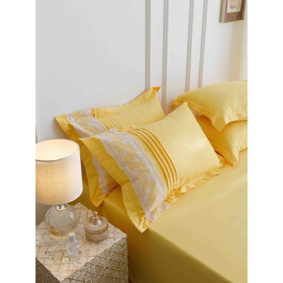 Lenjerie pat dublu finet 6 piese cu pliuri, inimioare și broderie-galben, LIB-017 Lenjerii cu Pliuri