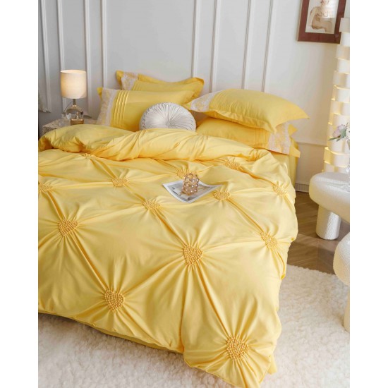 Lenjerie pat dublu finet 6 piese cu pliuri, inimioare și broderie-galben, LIB-017 Lenjerii cu Pliuri